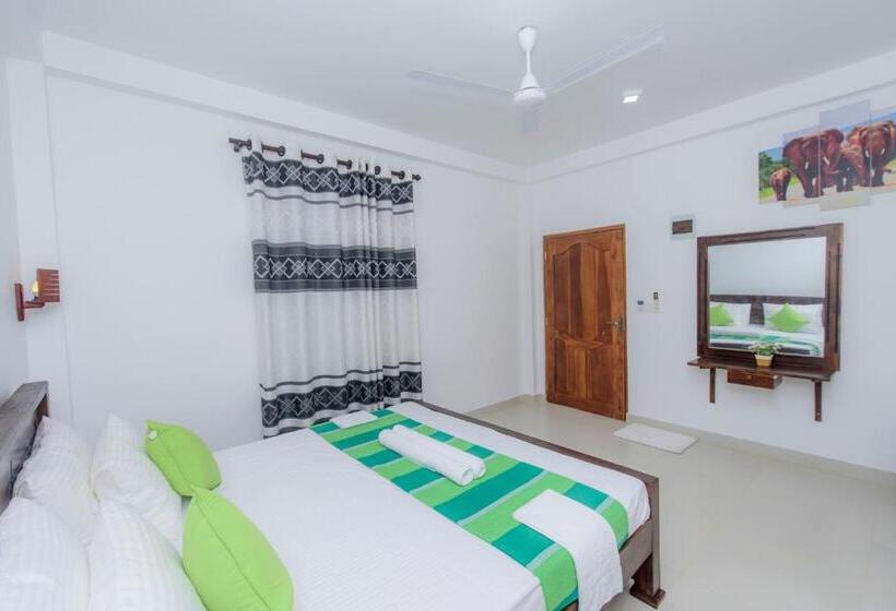 فندق Scenery River Star