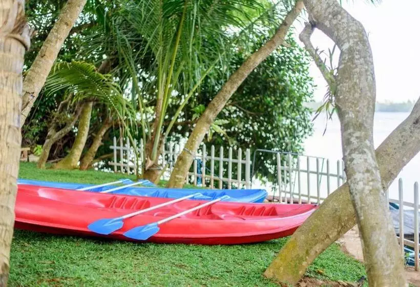 Hotelli Scenery River Star