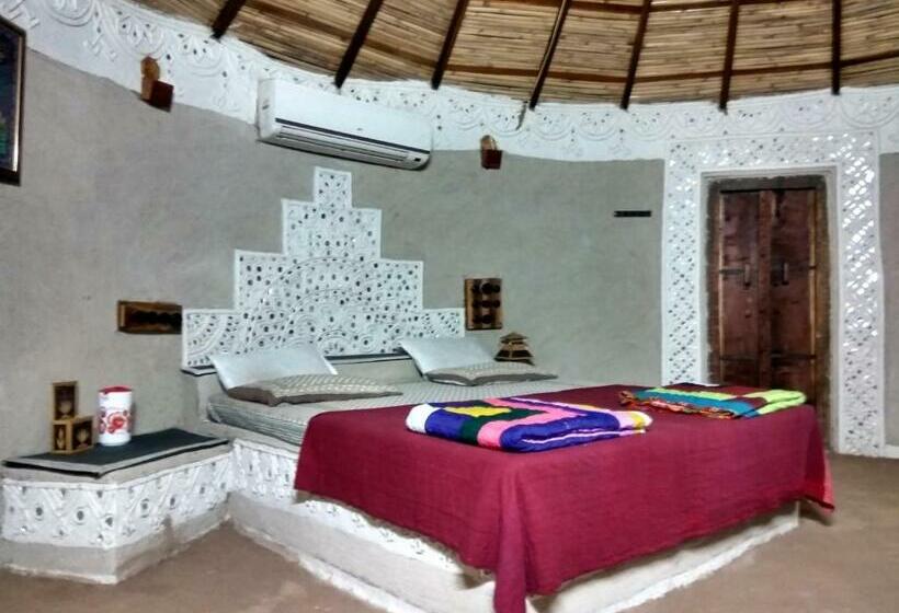 בית מלון כפרי Shilpgram