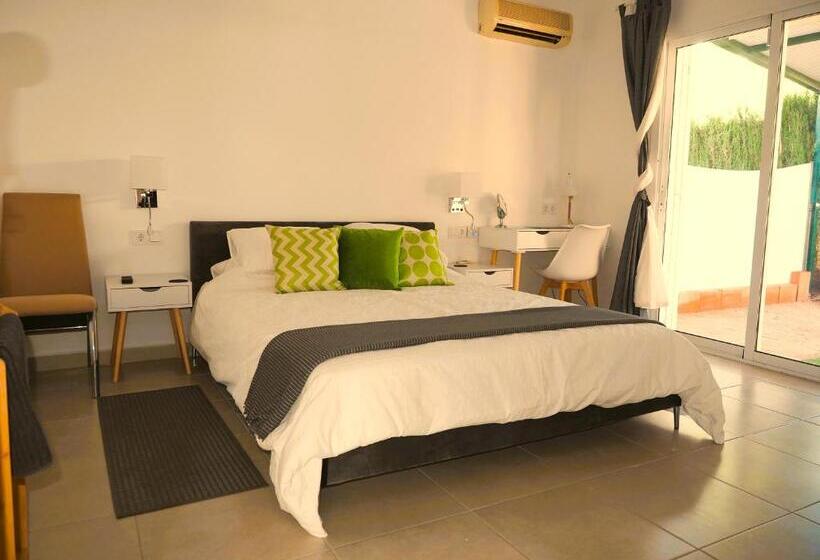 Пансион Casa Rainbow Boutique Bed & Breakfast