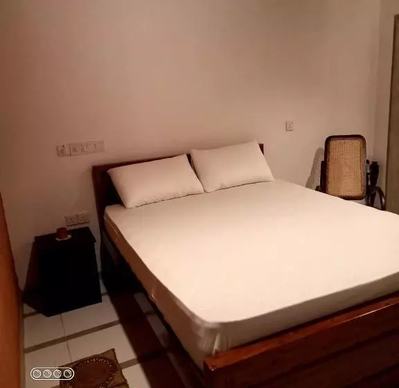 ペンション La Vira Beach Villa