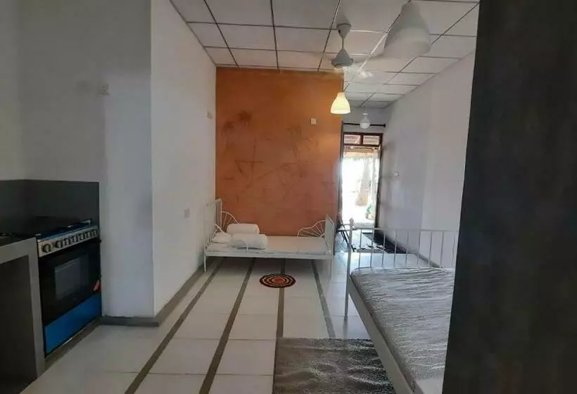 ペンション La Vira Beach Villa