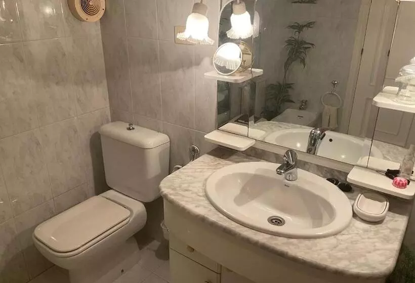 پانسیون Residencia Universidad