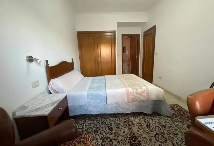 پانسیون Residencia Universidad