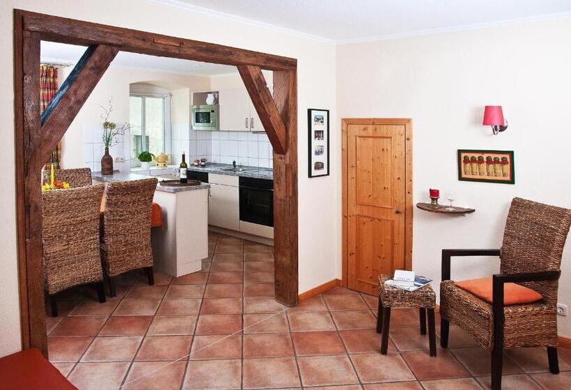 Отель Ferienwohnung Innenhof