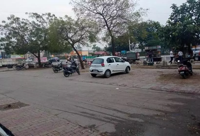 ホテル Mansarovar,vadodara