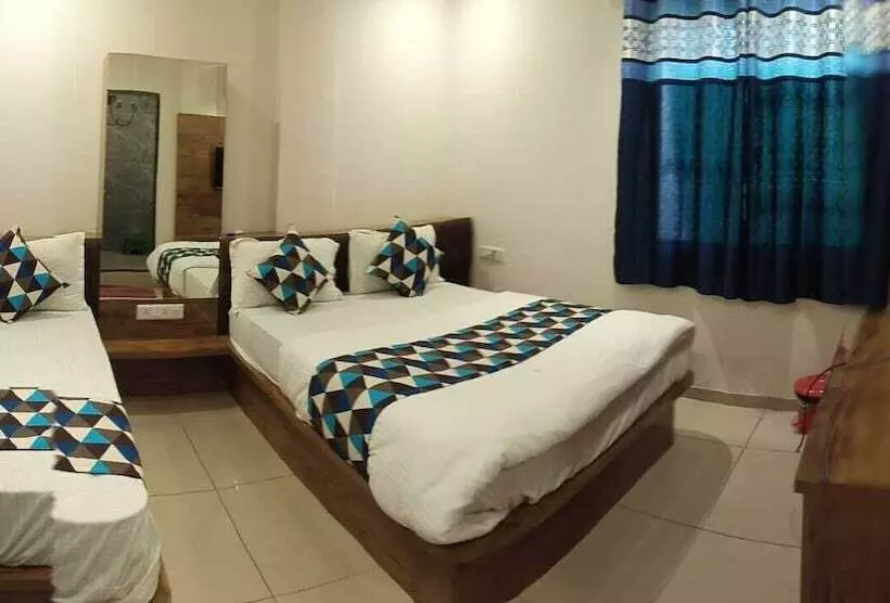 ホテル Mansarovar,vadodara