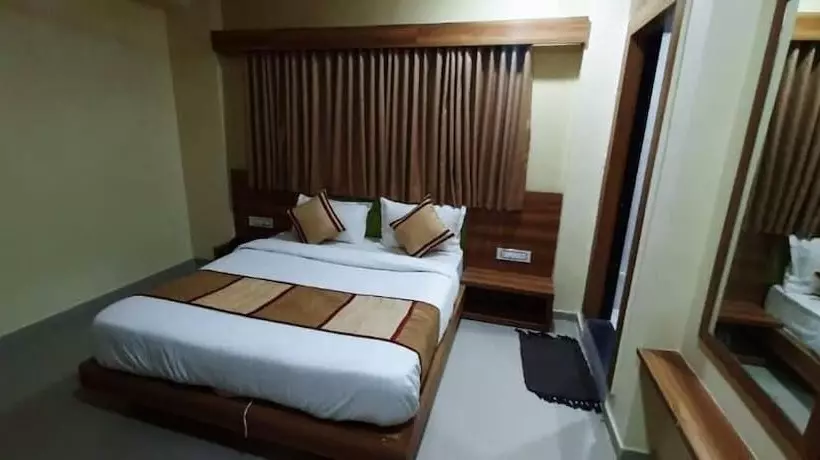 ホテル Mansarovar,vadodara