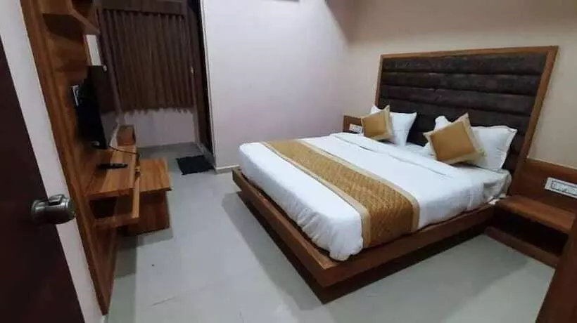 ホテル Mansarovar,vadodara