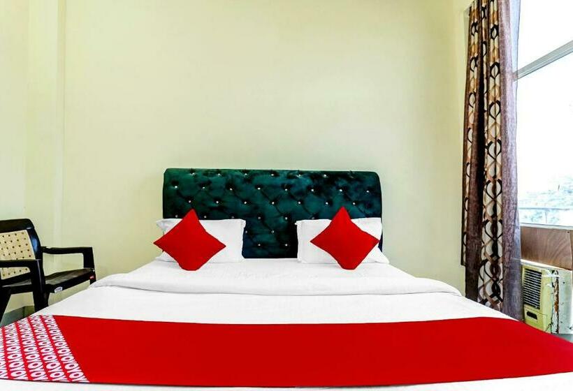 Hotel Oyo 83506 Delhi Guest House