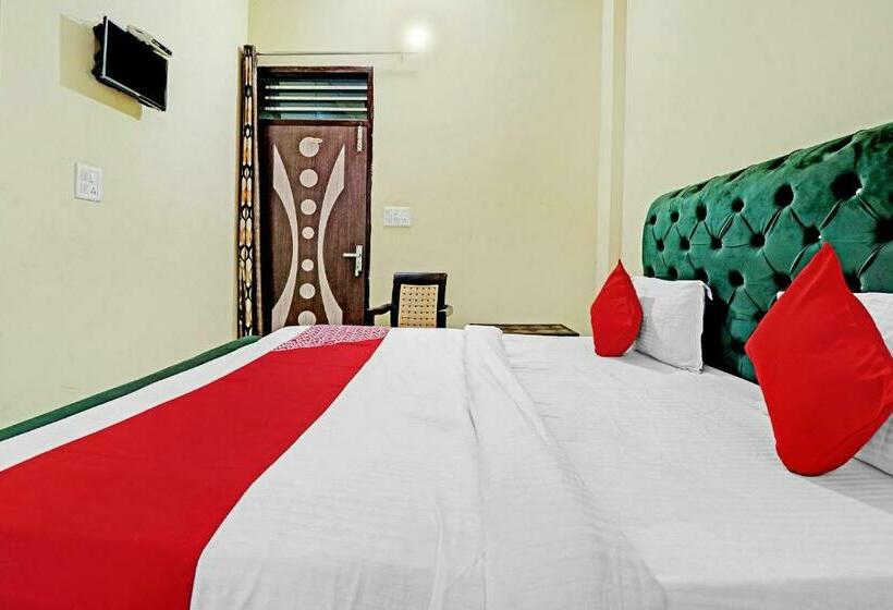 Hotel Oyo 83506 Delhi Guest House