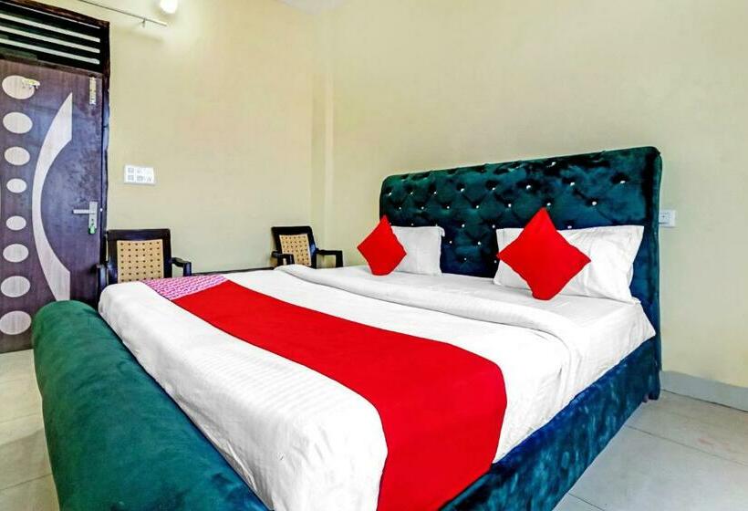 Hotel Oyo 83506 Delhi Guest House