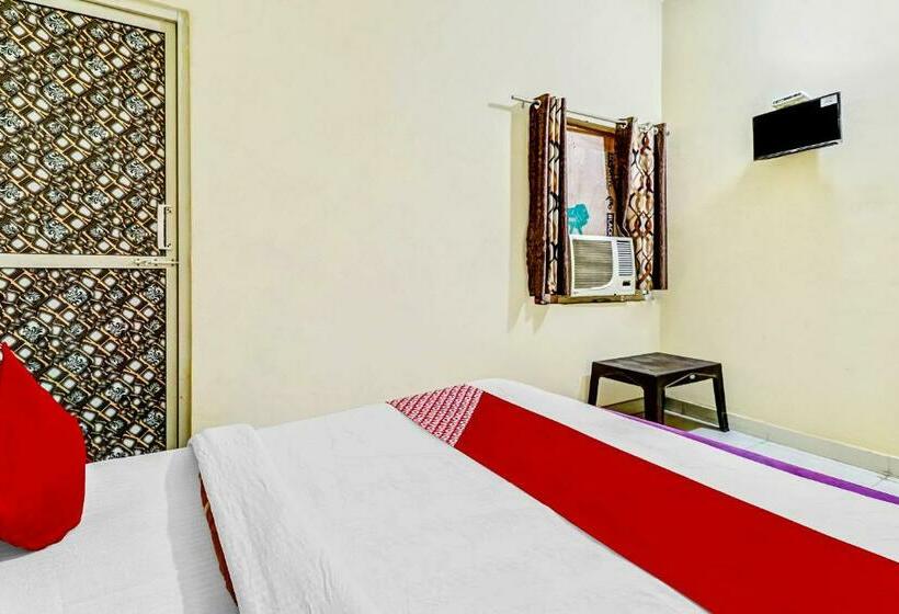 Hotel Oyo 83506 Delhi Guest House