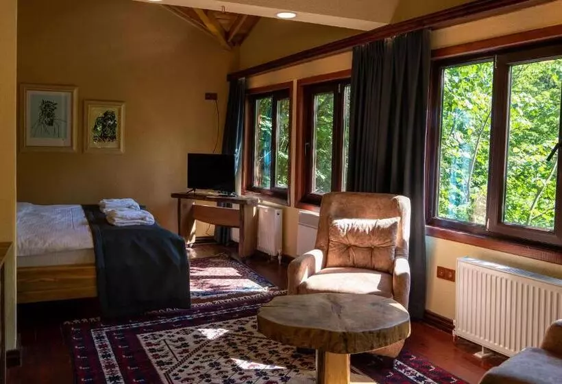 Hotelli The Canyon Kartepe And Restoran