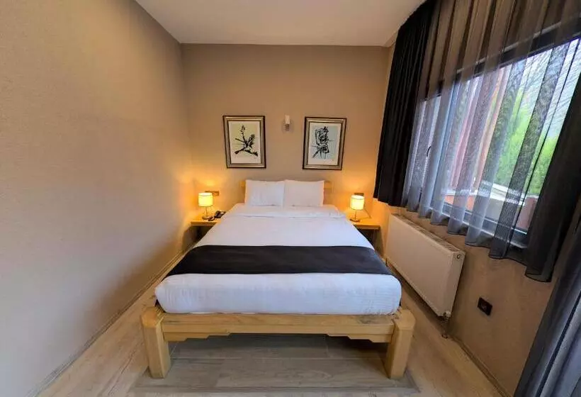 Hotelli The Canyon Kartepe And Restoran