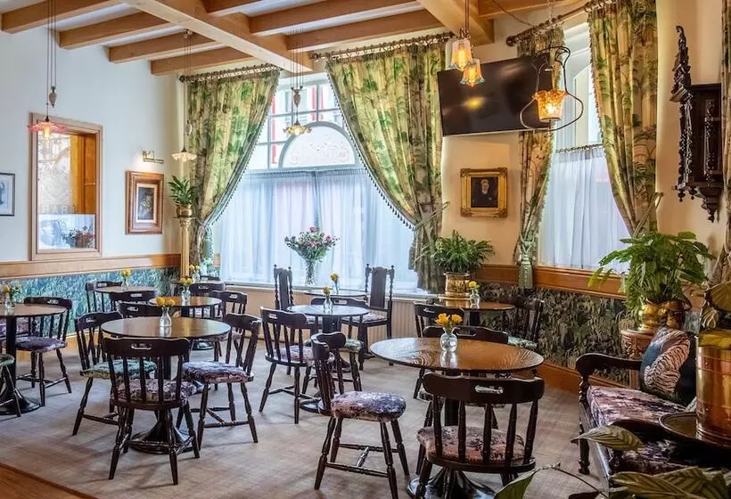 Hotelli The Tiger Inn