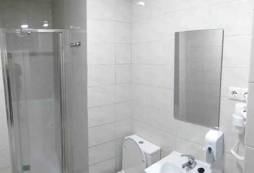 پانسیون Hostal Noche Y Dia