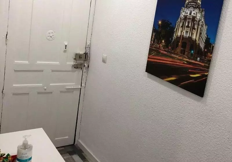 پانسیون Hostal Noche Y Dia