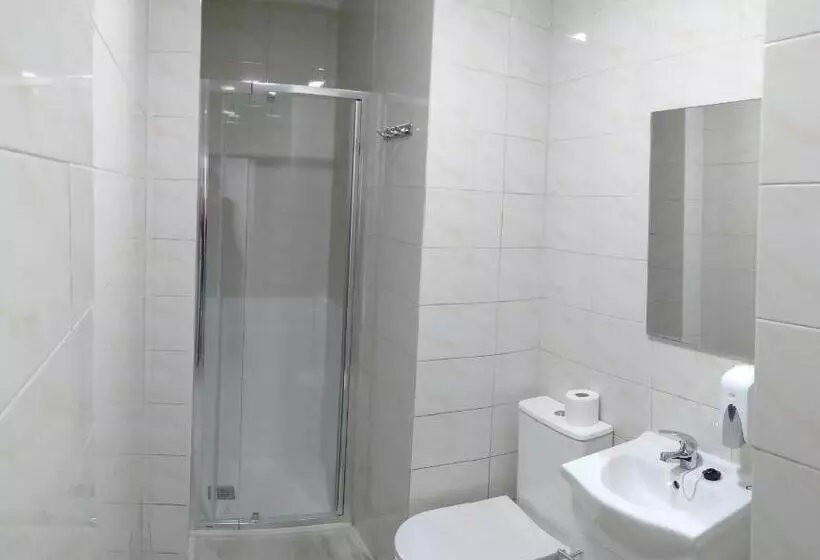 پانسیون Hostal Noche Y Dia