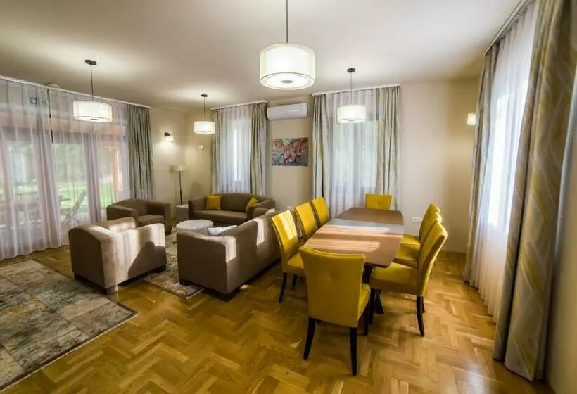 ペンション Haracsi Vendégház