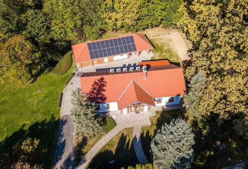 ペンション Haracsi Vendégház