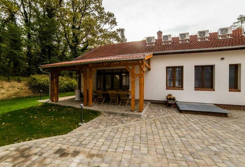 膳宿费 Haracsi Vendégház