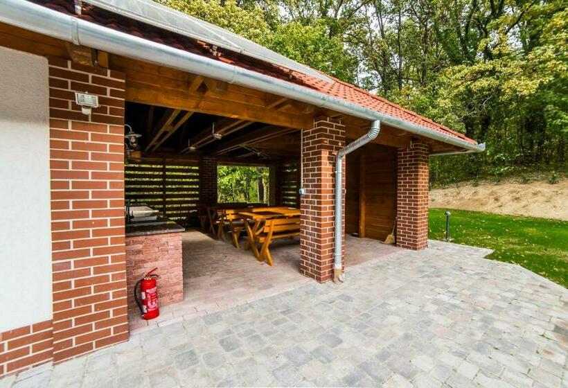 膳宿费 Haracsi Vendégház