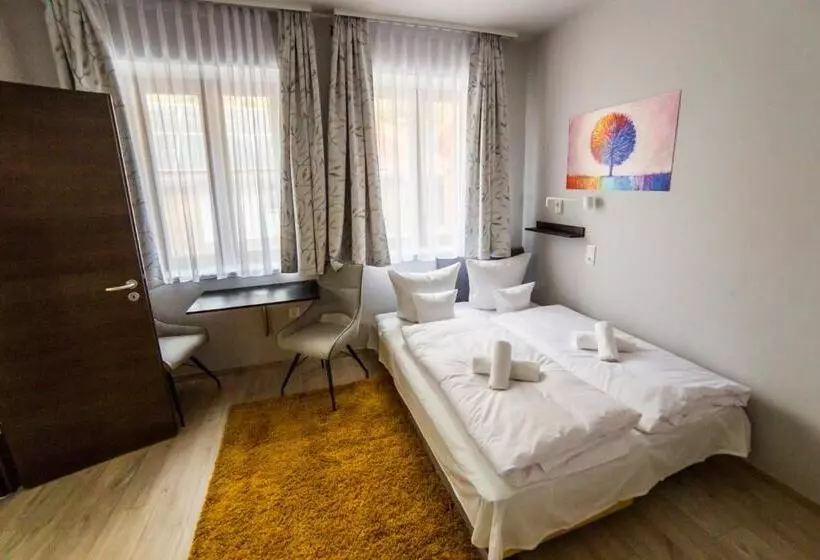 ペンション Haracsi Vendégház