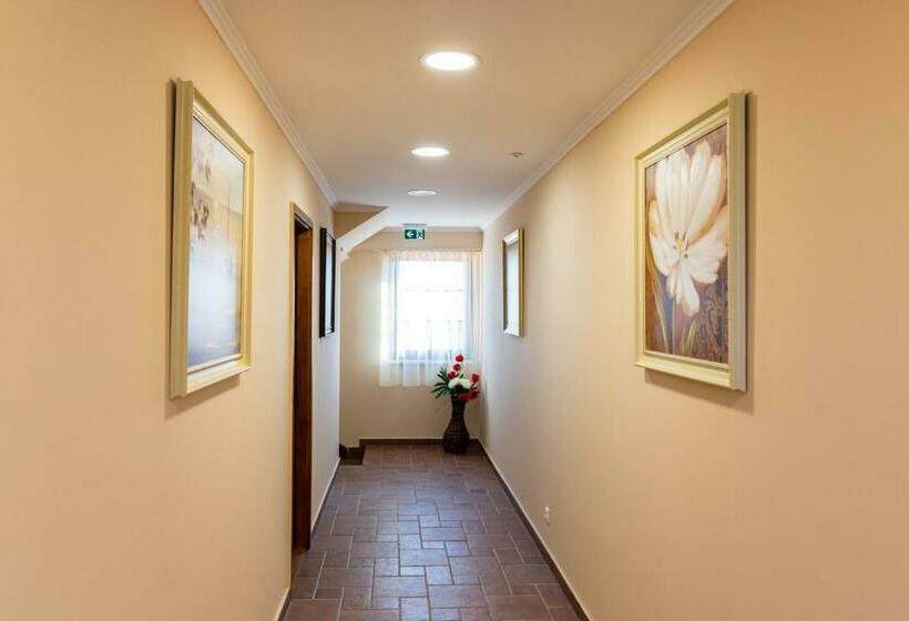 مبيت وإفطار öreghegyi Bika Panzio