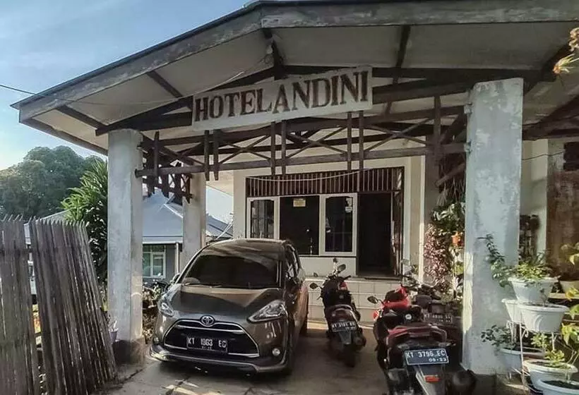 ホテル Andini Tanah Grogot