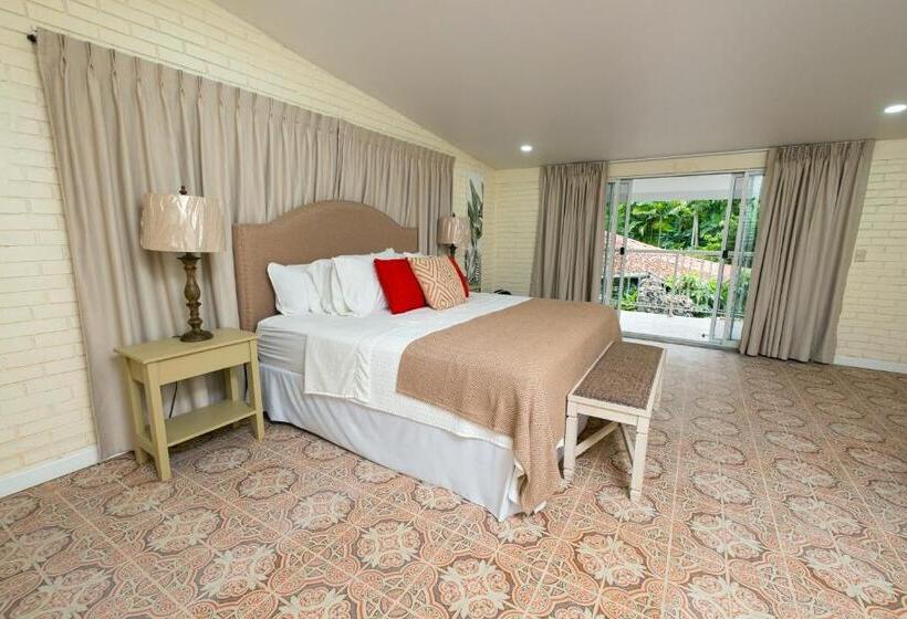 هتل Angeli Gardens Boutique