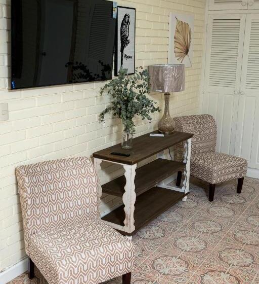 هتل Angeli Gardens Boutique