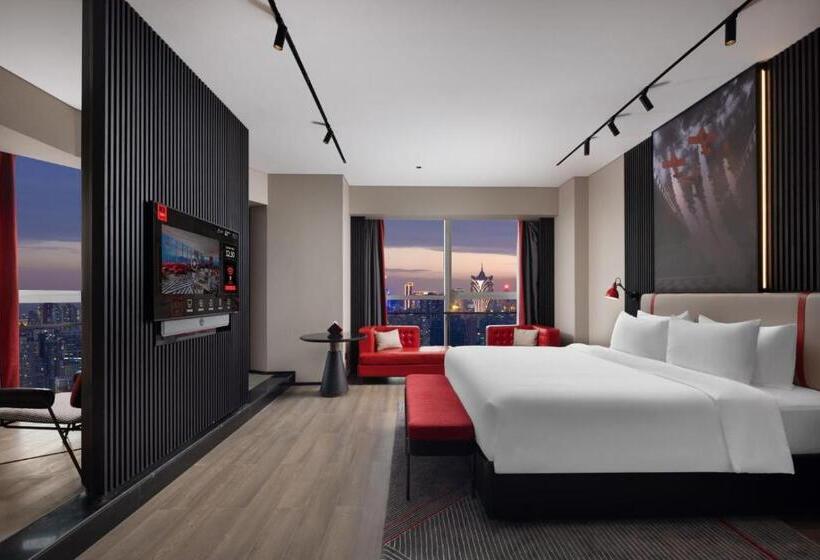 Radisson Red Hotel Zhuhai Gongbei Port