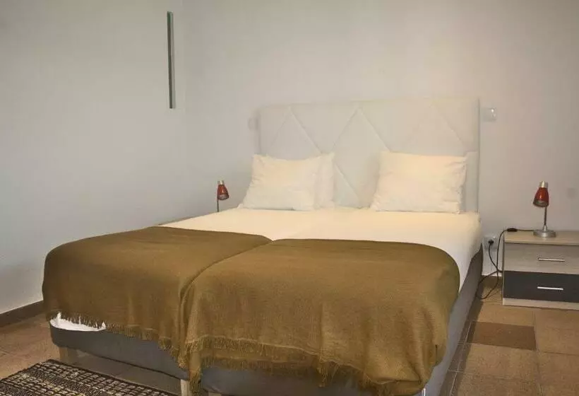 پانسیون Mega Ocean Magoito   Guest House   Sintra
