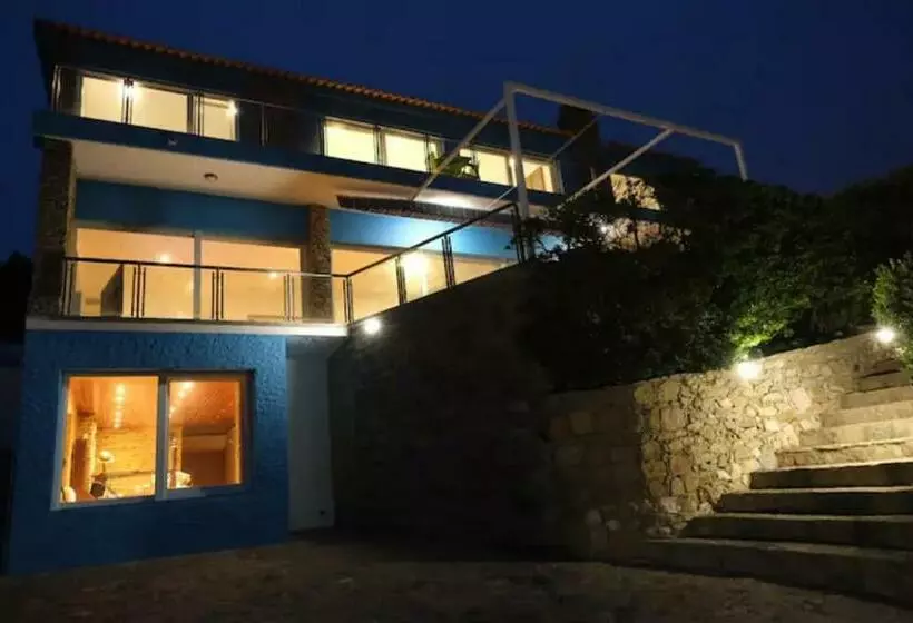 پانسیون Mega Ocean Magoito   Guest House   Sintra