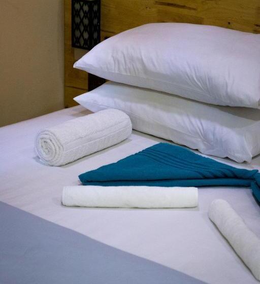 پانسیون Ninos K.guraidhoo