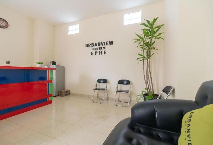 Urbanview Hotel Ephe Palembang