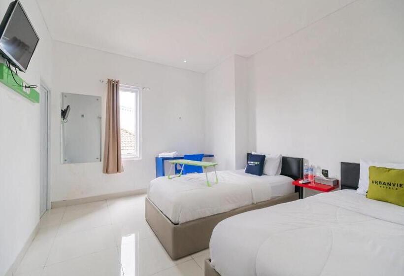Urbanview Hotel Ephe Palembang