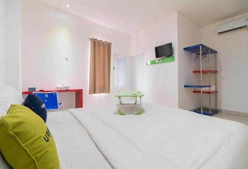 Urbanview Hotel Ephe Palembang