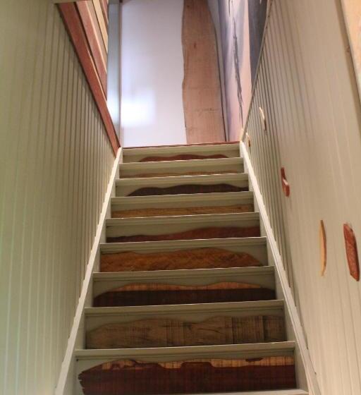 تختخواب و صبحانه Bois & Repos