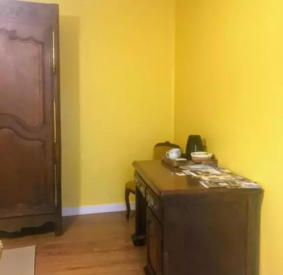 ベッドアンドブレックファースト La Tour Cachée