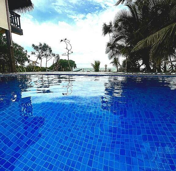 فندق Blue Ocean Resort