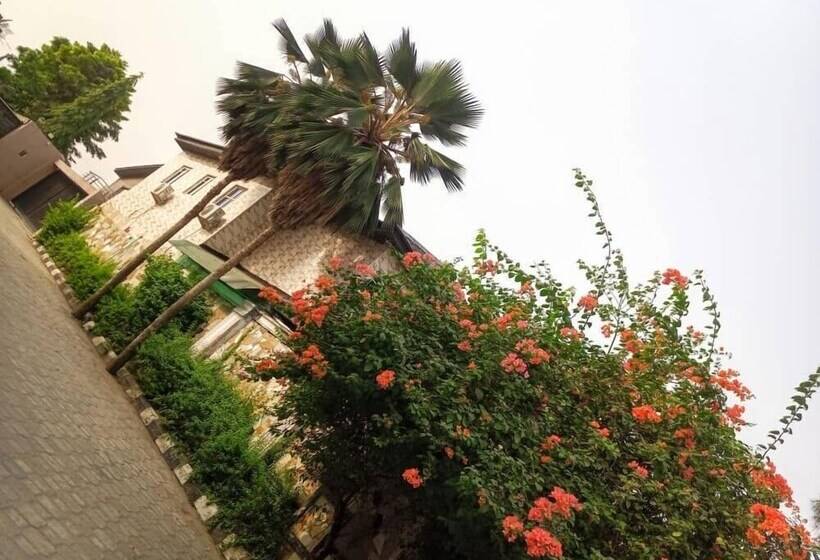 هتل Jaiye S Place