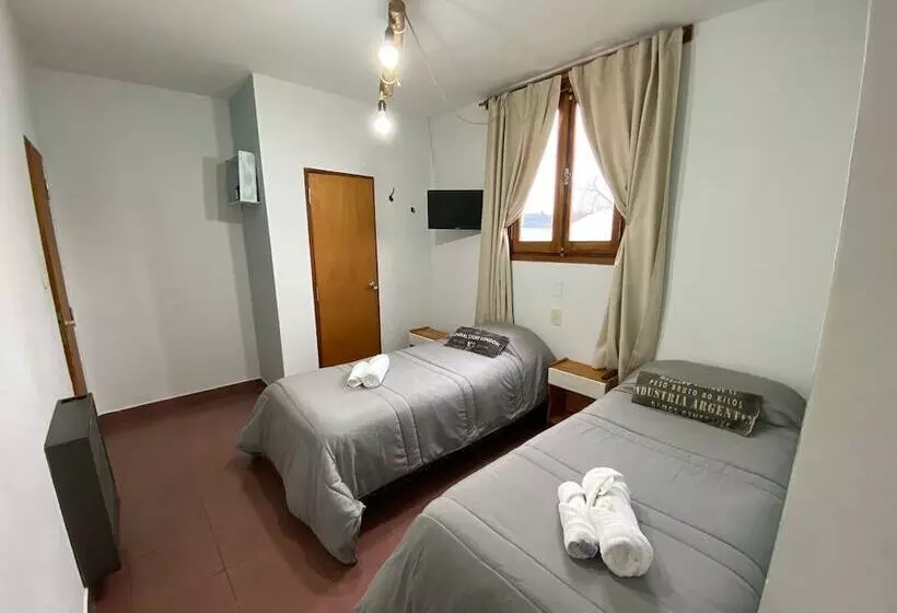هتل Maktub Hosteria