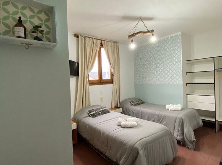 هتل Maktub Hosteria