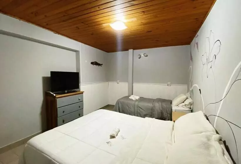 هتل Maktub Hosteria