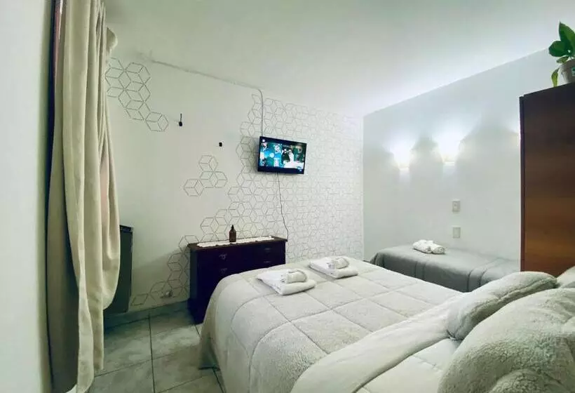 هتل Maktub Hosteria