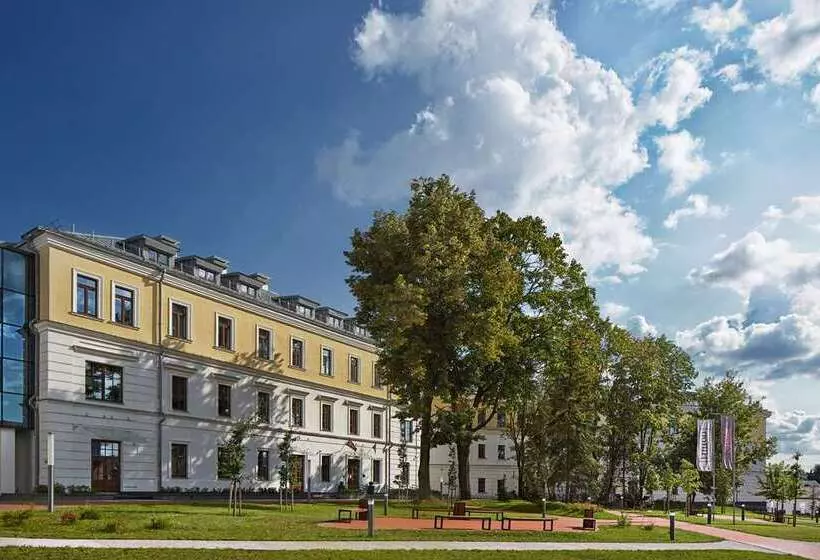 هتل The Basilian Minsk, Curio Collection By Hilton