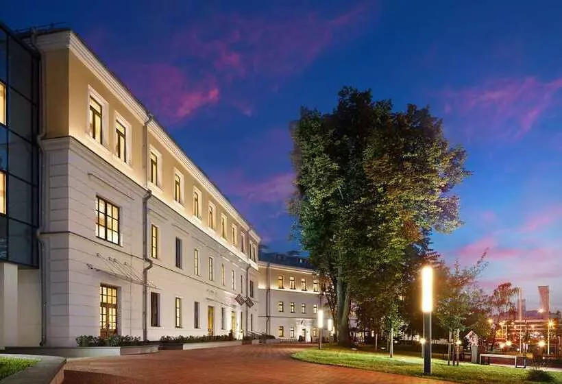 هتل The Basilian Minsk, Curio Collection By Hilton