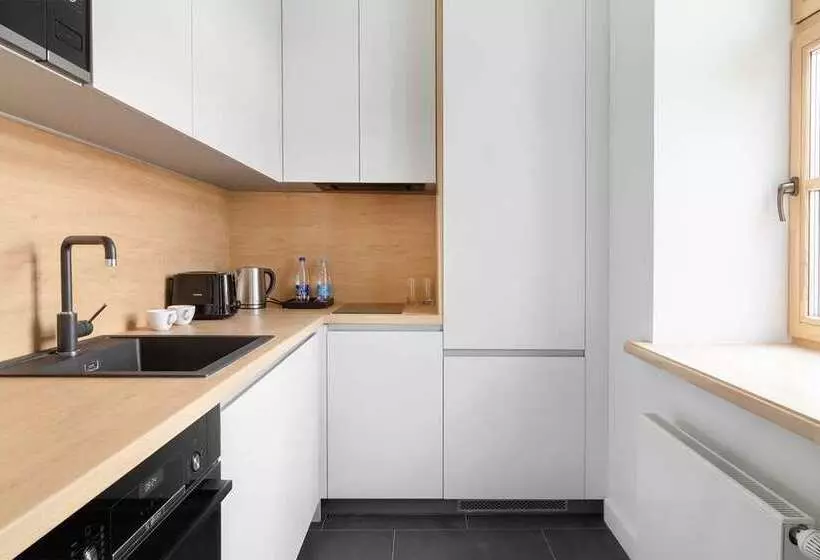 هتل The Basilian Minsk, Curio Collection By Hilton